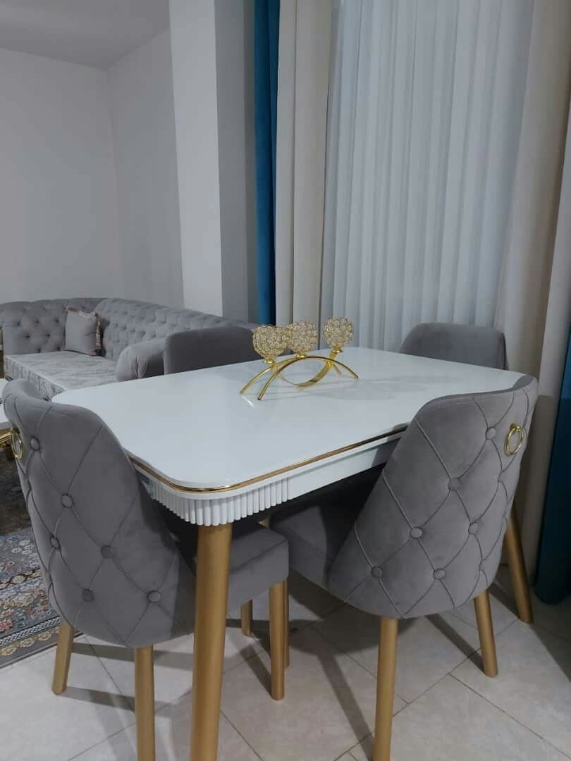 میز نهارخوری