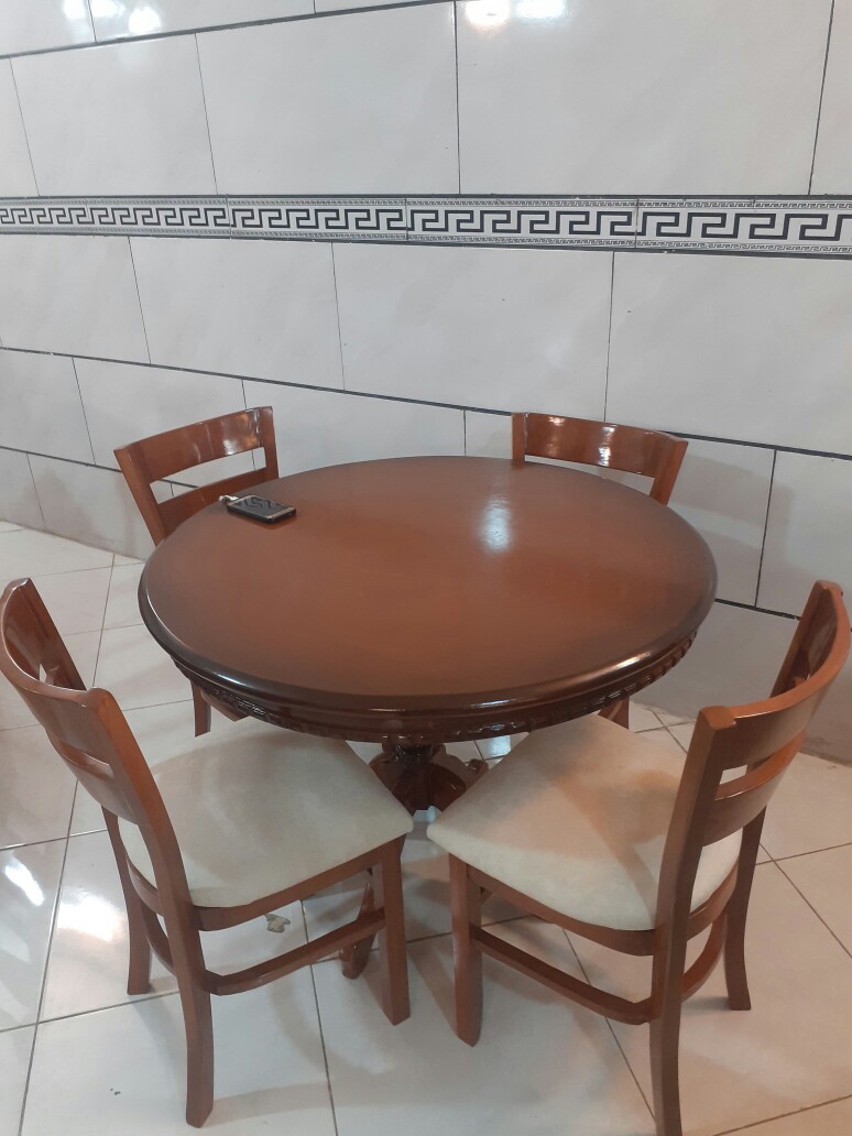 میز نهارخوری ۴ نفره